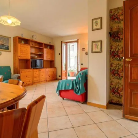 Casa Toni Feriehus Pianello Del Lario