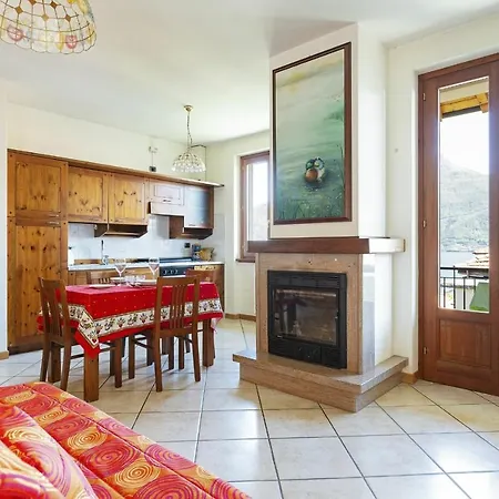 Casa Toni Feriehus Pianello Del Lario
